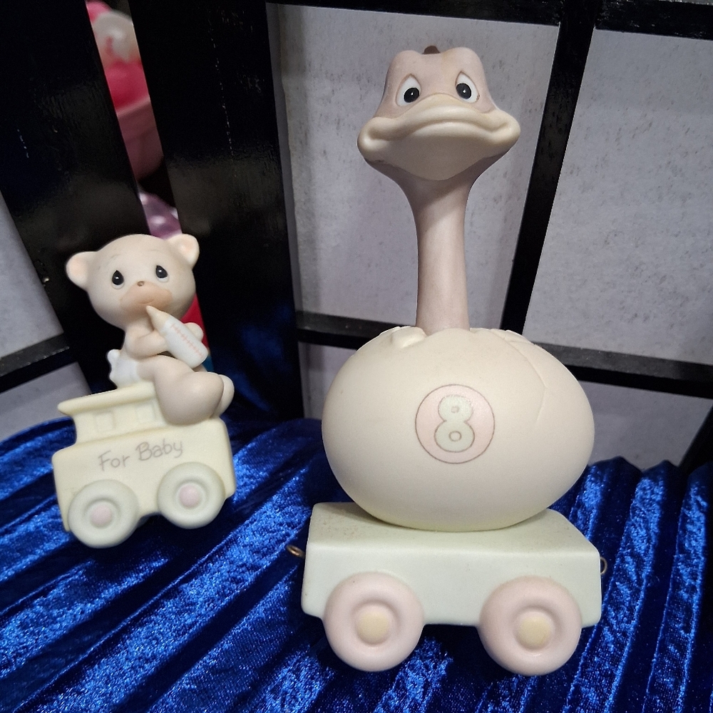 Precious Moments Animal Train Figurines - Cream and Blue - Picture 7 of 16